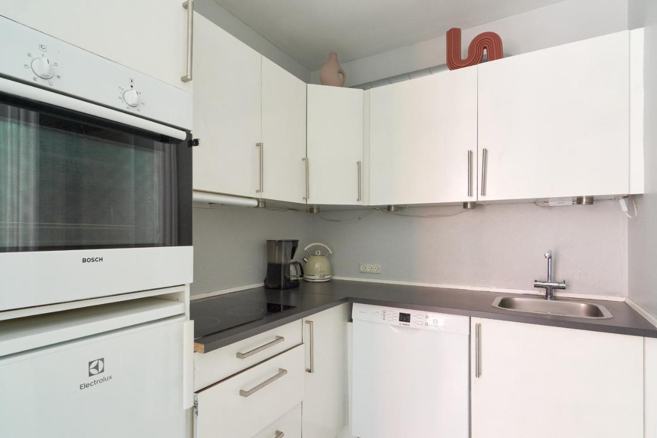 Stylish Ground Floor Perfect For Couples Lejlighed København